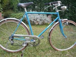 bici azzurra